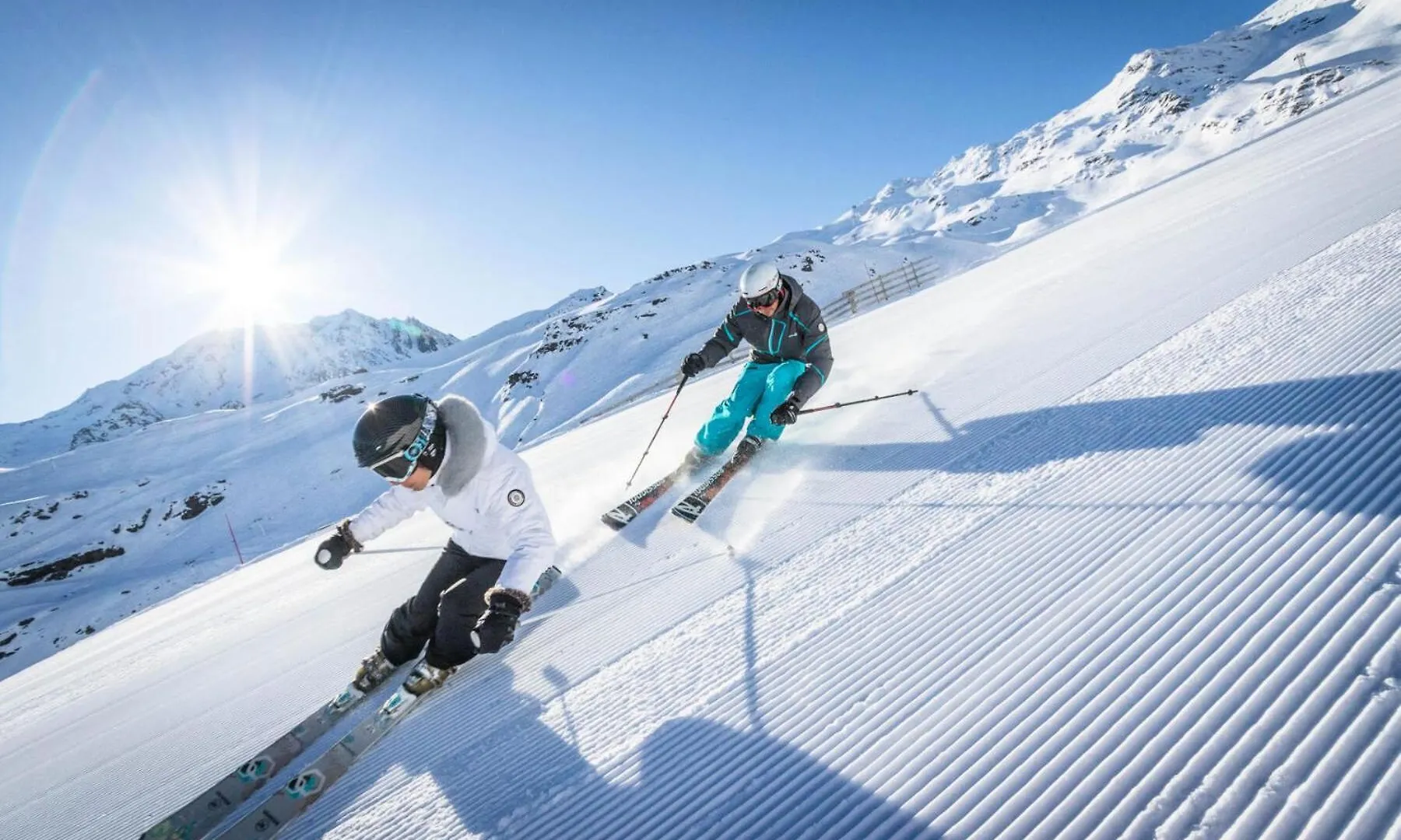 Apartment Residence Neves - Val Thorens Location: Studio Ensoleille Pour 4 Personnes Dans Un Quartier Anime France