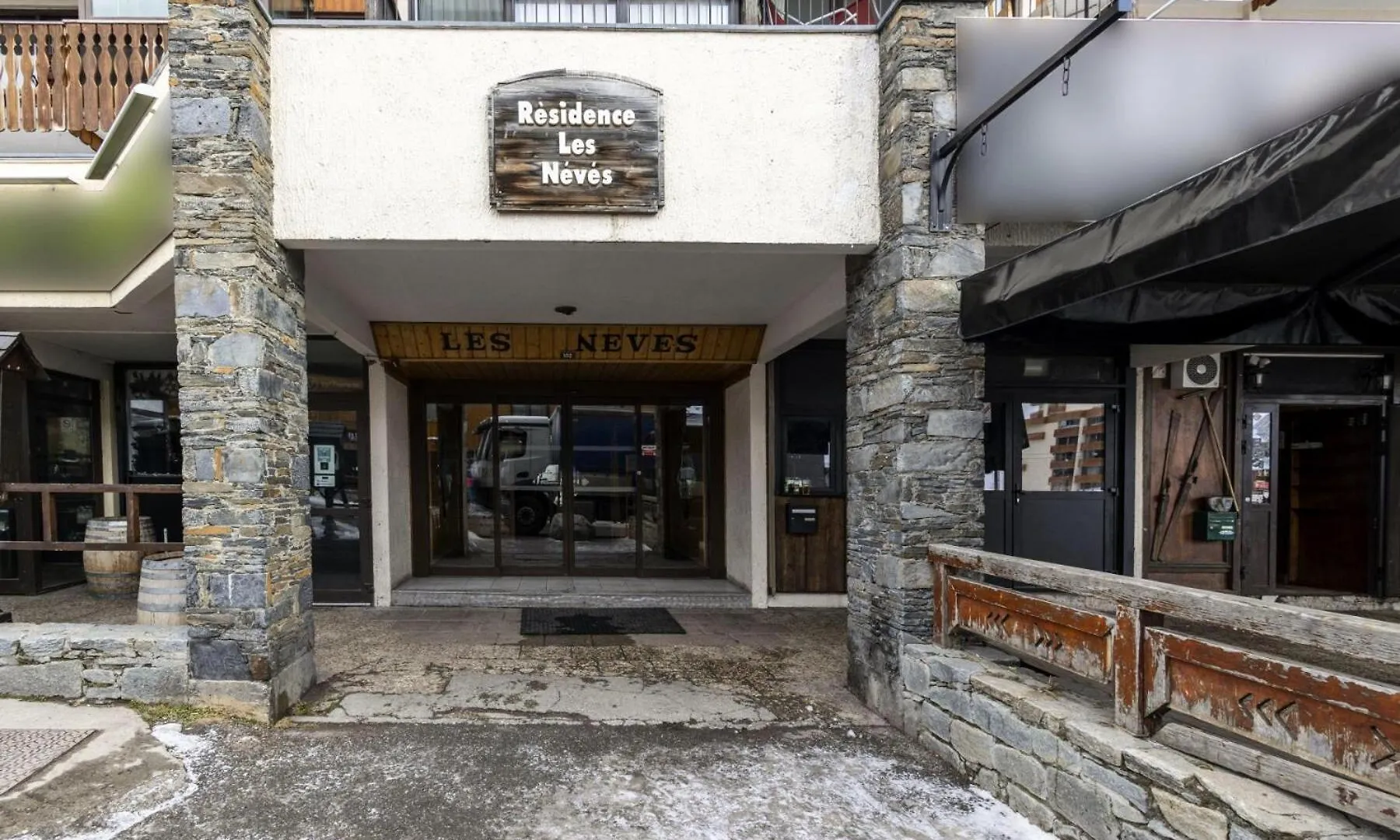 Residence Neves - Val Thorens Location: Studio Ensoleille Pour 4 Personnes Dans Un Quartier Anime 0*,  France
